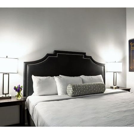 Bold 2Br 2Ba In The Block Apartment By Cozysuites! Indianapolis Exterior photo