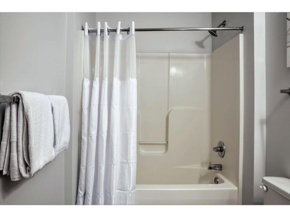 Bold 2Br 2Ba In The Block Apartment By Cozysuites! Indianapolis Exterior photo